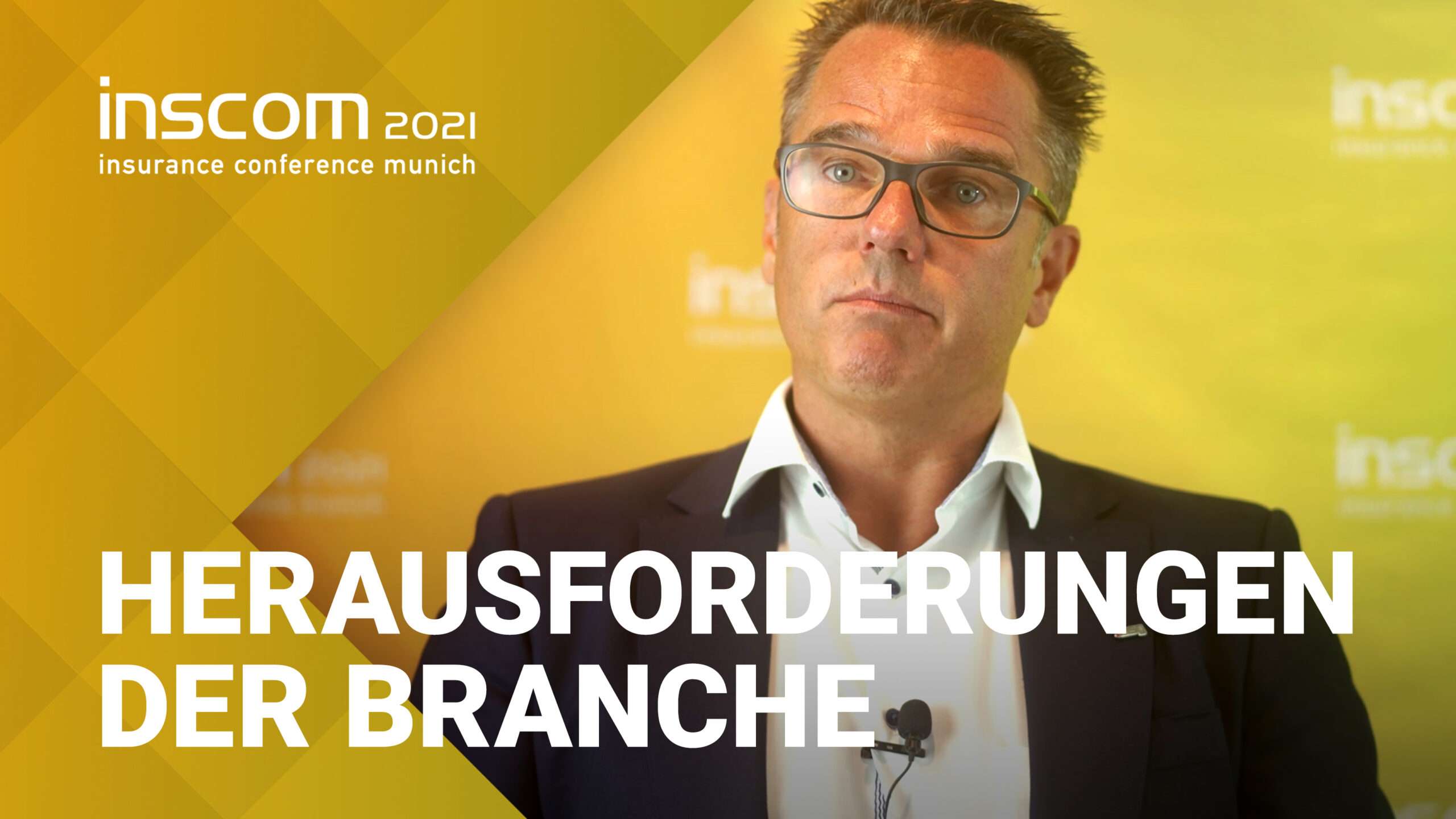 Social Media Referenz Herausforderungen der Branche